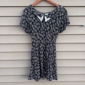 Daisy Floral Indie Grunge Skater 90's Dress Black White Cinch Back Small